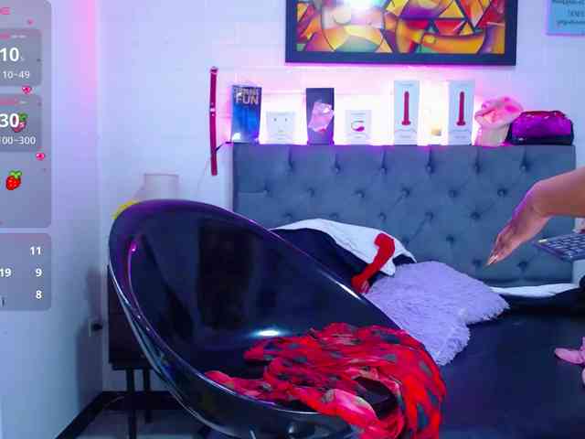 louise-nails webcam