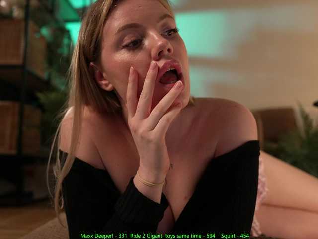 Lolypop19's BongaCams show and profile