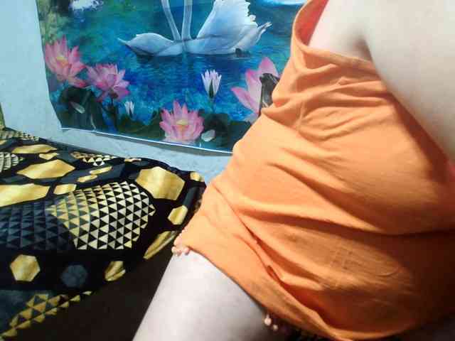 AnnaGoldXx webcam