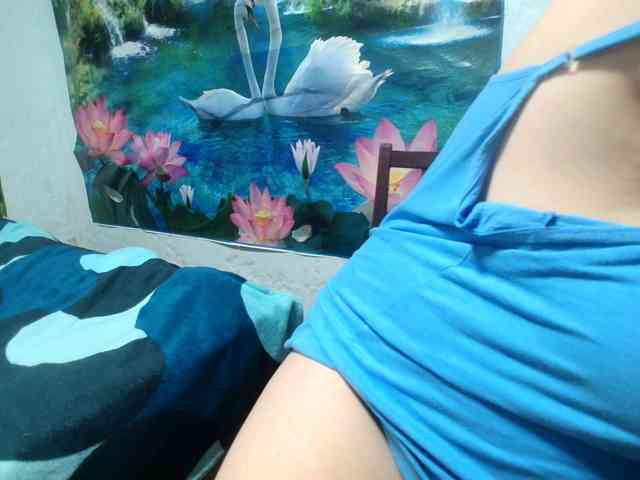 AnnaGoldXx Live Webcam on BongaCams