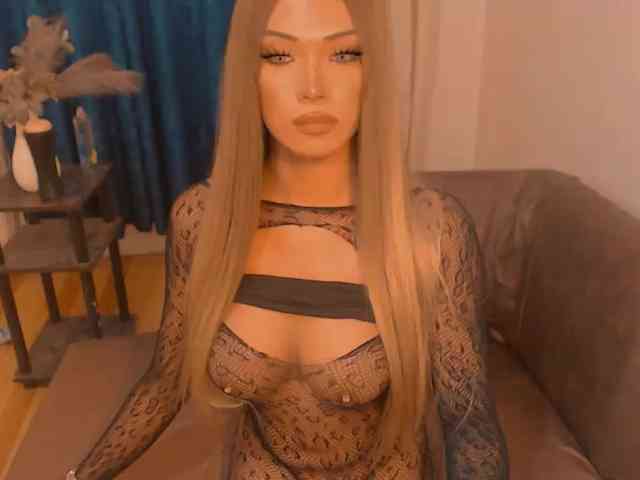 xqueenyunis