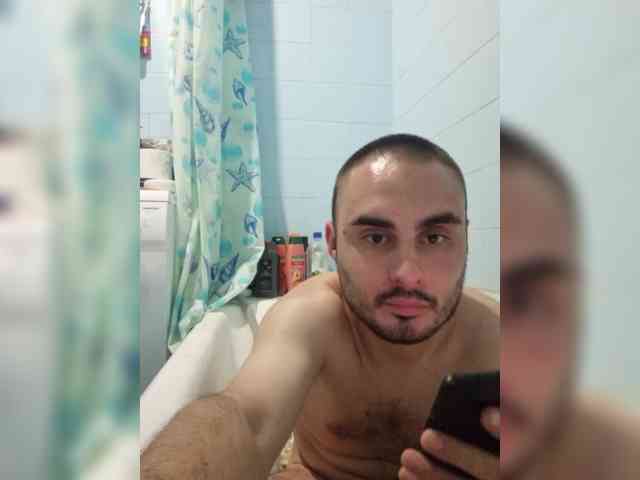 Makii22 Live Webcam on BongaCams