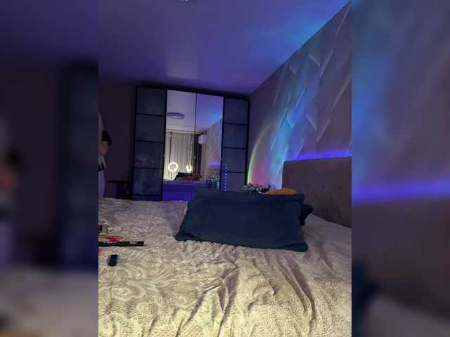 Cosmos13131's BongaCams show and profile