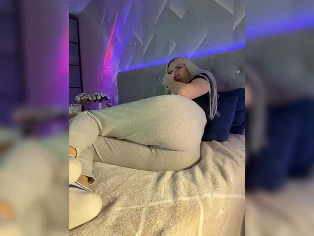 Cosmos13131's BongaCams show and profile