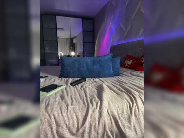 Cosmos13131's BongaCams show and profile