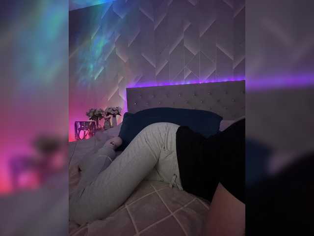 Cosmos13131's BongaCams show and profile