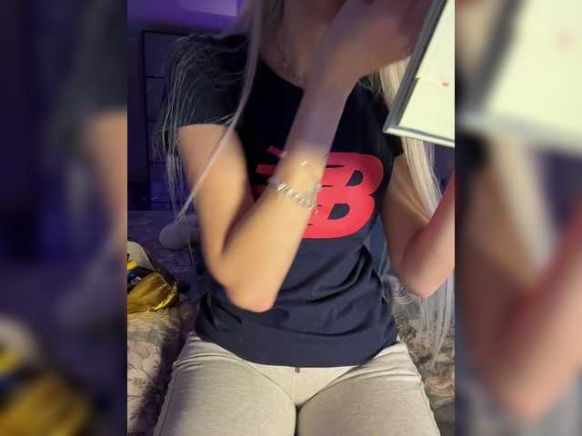 Cosmos13131's BongaCams show and profile