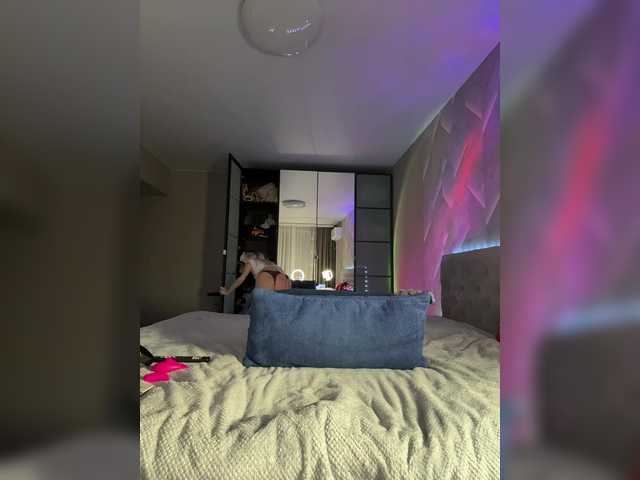 Cosmos13131's BongaCams show and profile