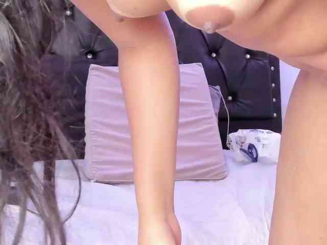 sellenasquirt webcam