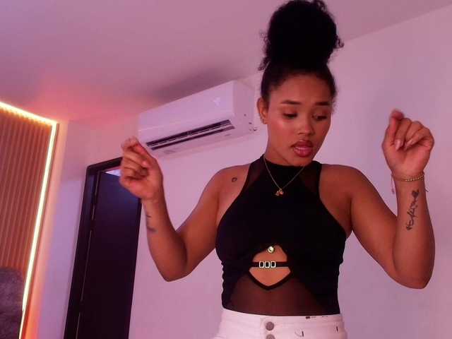 naia-blesed's BongaCams show and profile