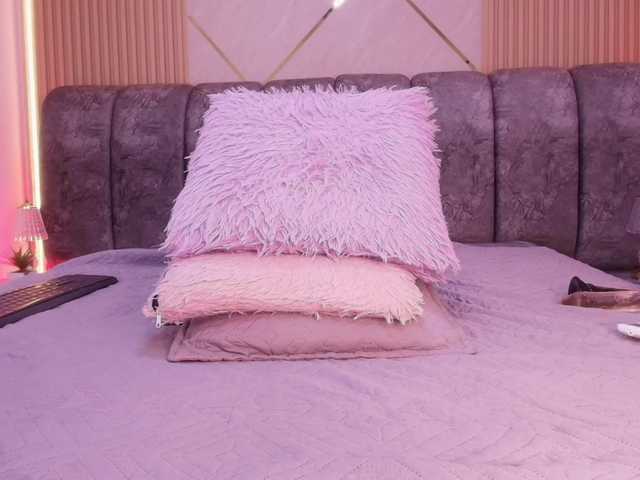 naia-blesed's BongaCams show and profile