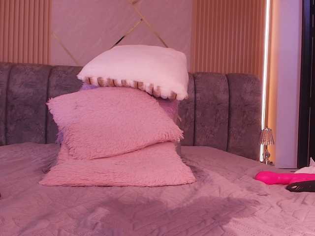 naia-blesed's BongaCams show and profile