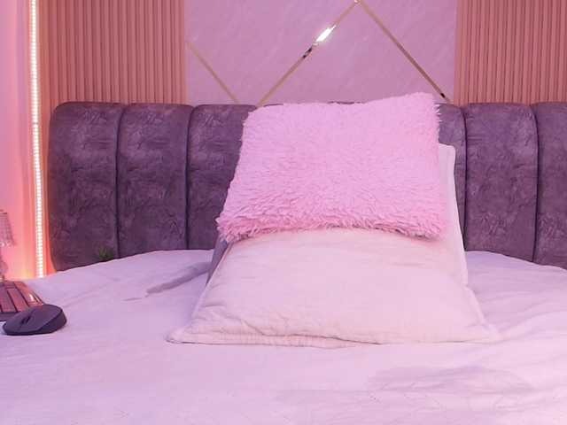 naia-blesed's BongaCams show and profile