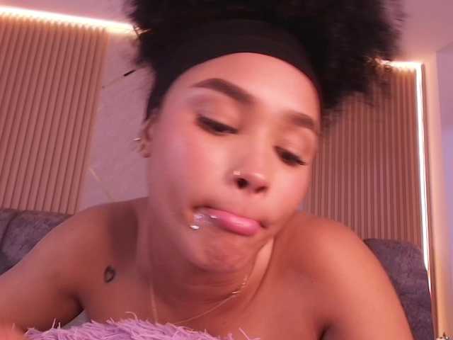 naia-blesed's BongaCams show and profile