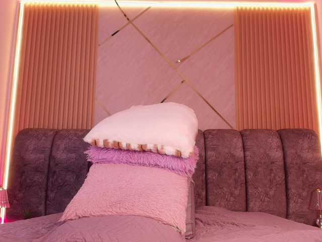 naia-blesed's BongaCams show and profile