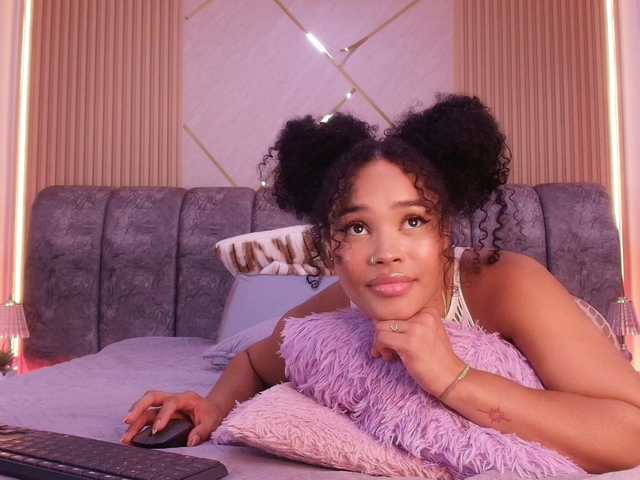 naia-blesed's BongaCams show and profile