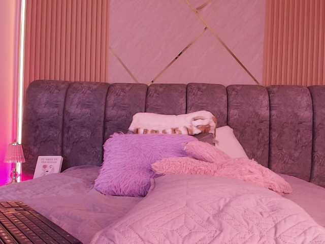 naia-blesed's BongaCams show and profile