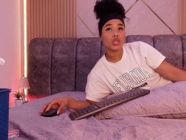 naia-blesed's BongaCams show and profile