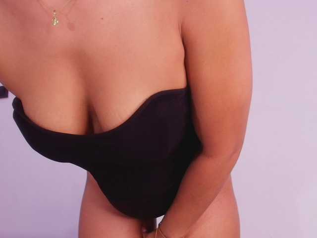 naia-blesed's BongaCams show and profile