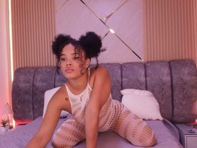 naia-blesed's BongaCams show and profile