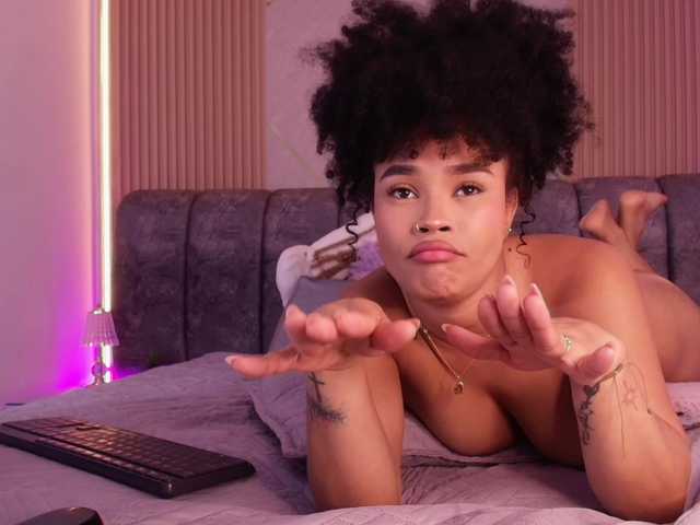 naia-blesed's BongaCams show and profile