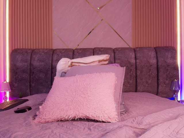 naia-blesed's BongaCams show and profile