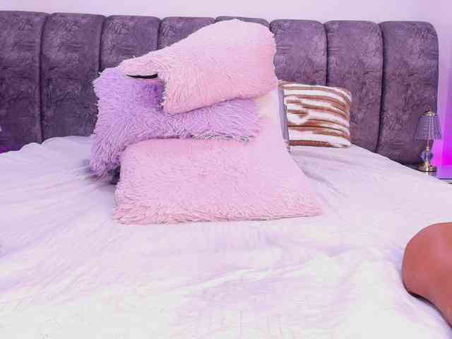 naia-blesed Live Webcam on BongaCams