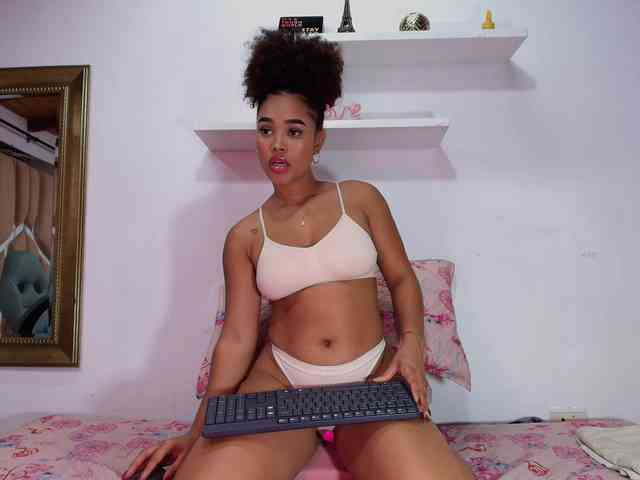 live sex chat free Naia-blesed