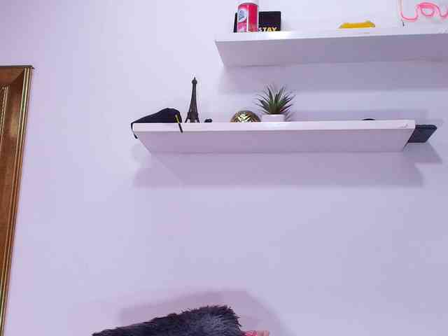 upskirt voyeur Naia-blesed