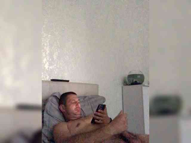 Radomirchik11 Live Webcam on BongaCams