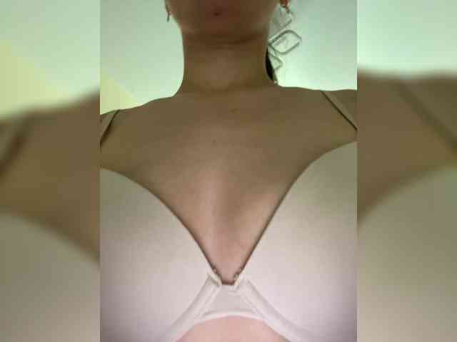 ANNA_YA webcam