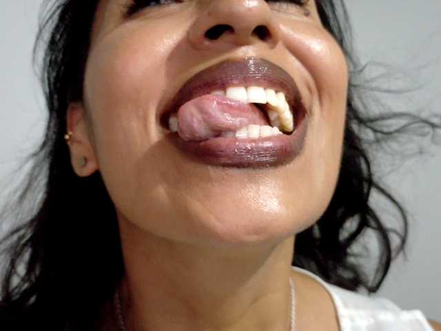 cataleya35's BongaCams show and profile