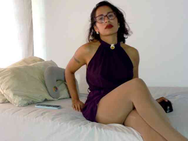 cataleya35 Live Webcam on BongaCams