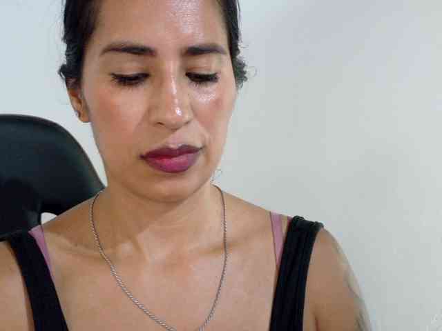 cataleya35 Live Webcam on BongaCams