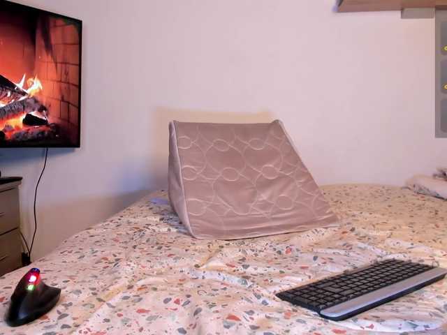 hi-im-rachel's BongaCams show and profile