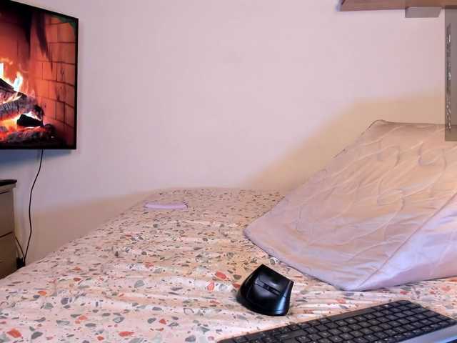 hi-im-rachel's BongaCams show and profile