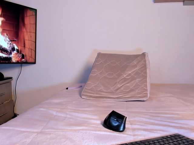 hi-im-rachel's BongaCams show and profile