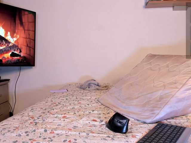 hi-im-rachel's BongaCams show and profile