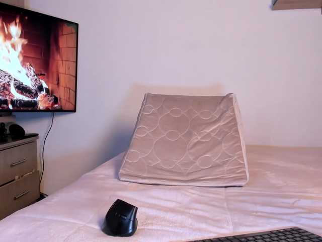 hi-im-rachel's BongaCams show and profile