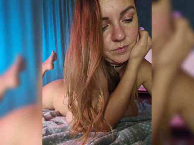 MilaSavory webcam