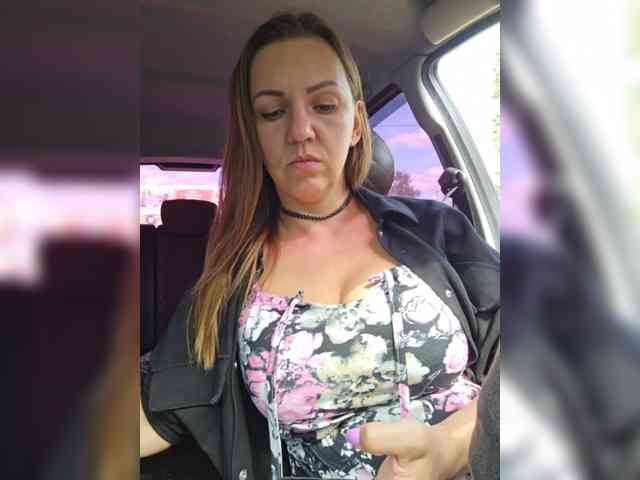 MilaSavory webcam