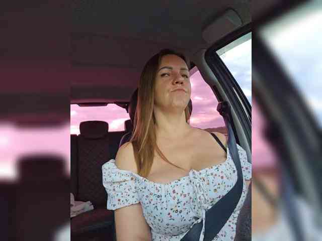 MilaSavory webcam