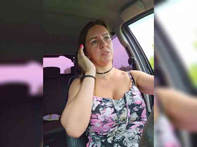 MilaSavory webcam