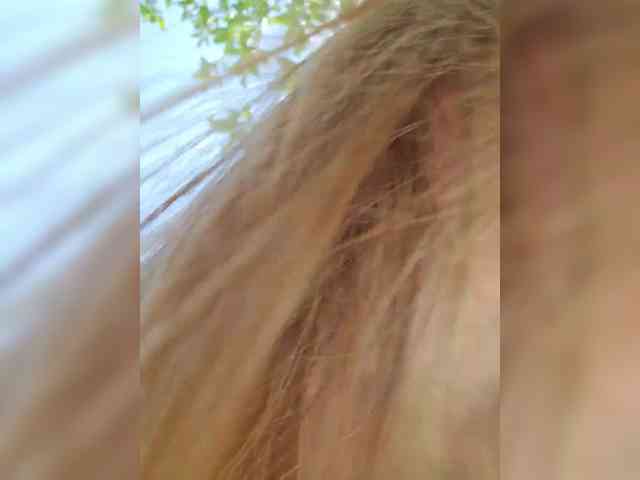 MilaSavory webcam