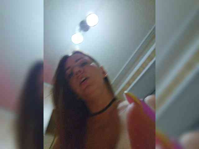 MilaSavory webcam