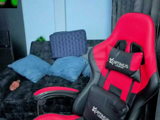 Charlottee91's BongaCams show and profile