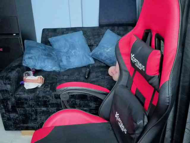 Charlottee91 webcam