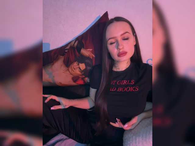 OriginalHOOLi's BongaCams show and profile