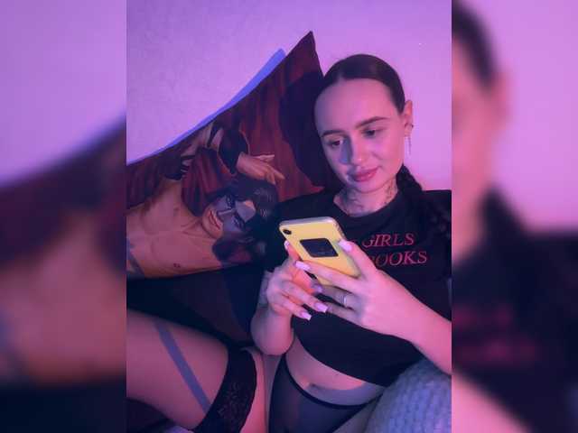 OriginalHOOLi's BongaCams show and profile