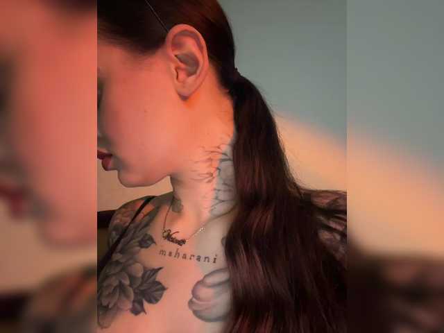 OriginalHOOLi's BongaCams show and profile